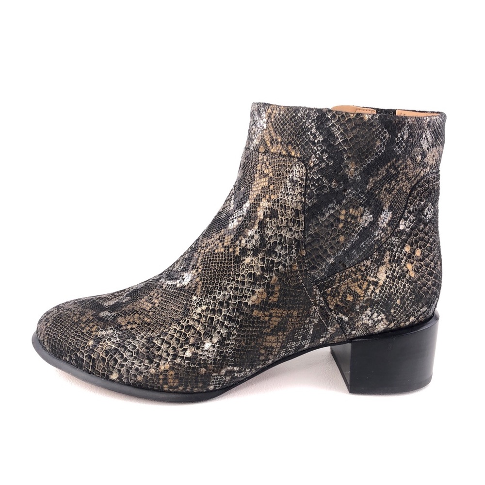 Vionic Kamryn Pewter Boa Leather Ankle Boots 9.5